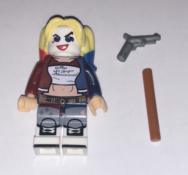 Harley Quinn suicide squad movie outfit. LEGO compatible mini figure Batman