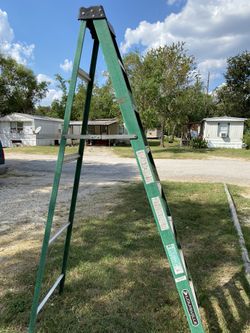 Louisville Ladder 8 Ft