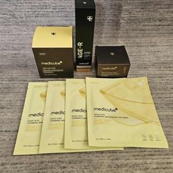 Medicube Set! BRANDNEW, TAKE ALL! NEW, SEALED
EXP
CREAM 2027
TONER 2027
PADS 2028
4 MASKS 2026