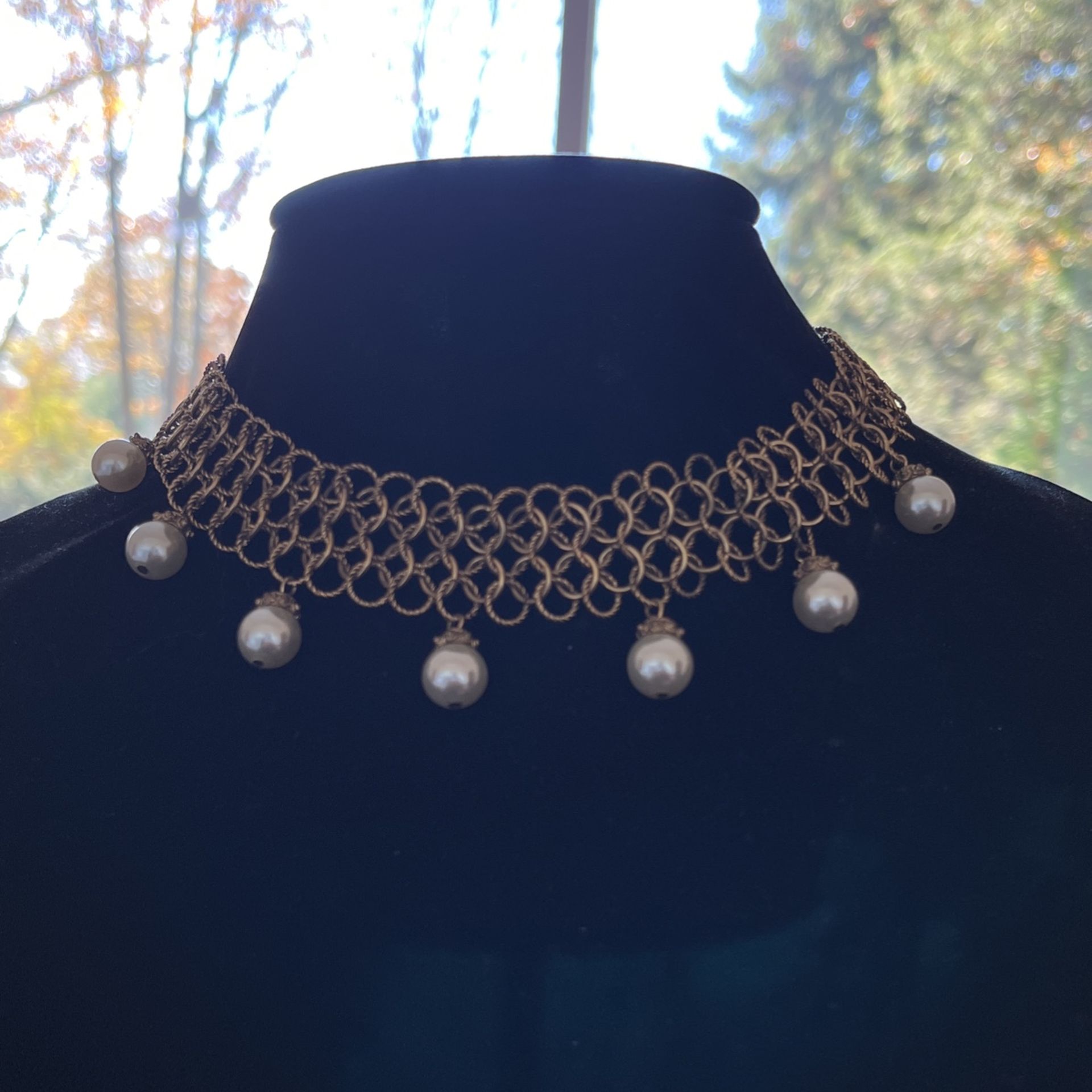 Vintage Choker With Pearls