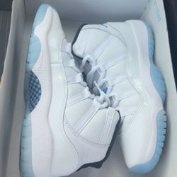Jordan 11 Retro Legend Blue 