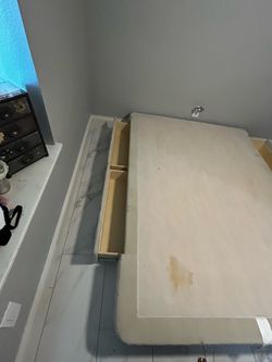 FREE QUEEN SIZE BOX WITH DRAWERS