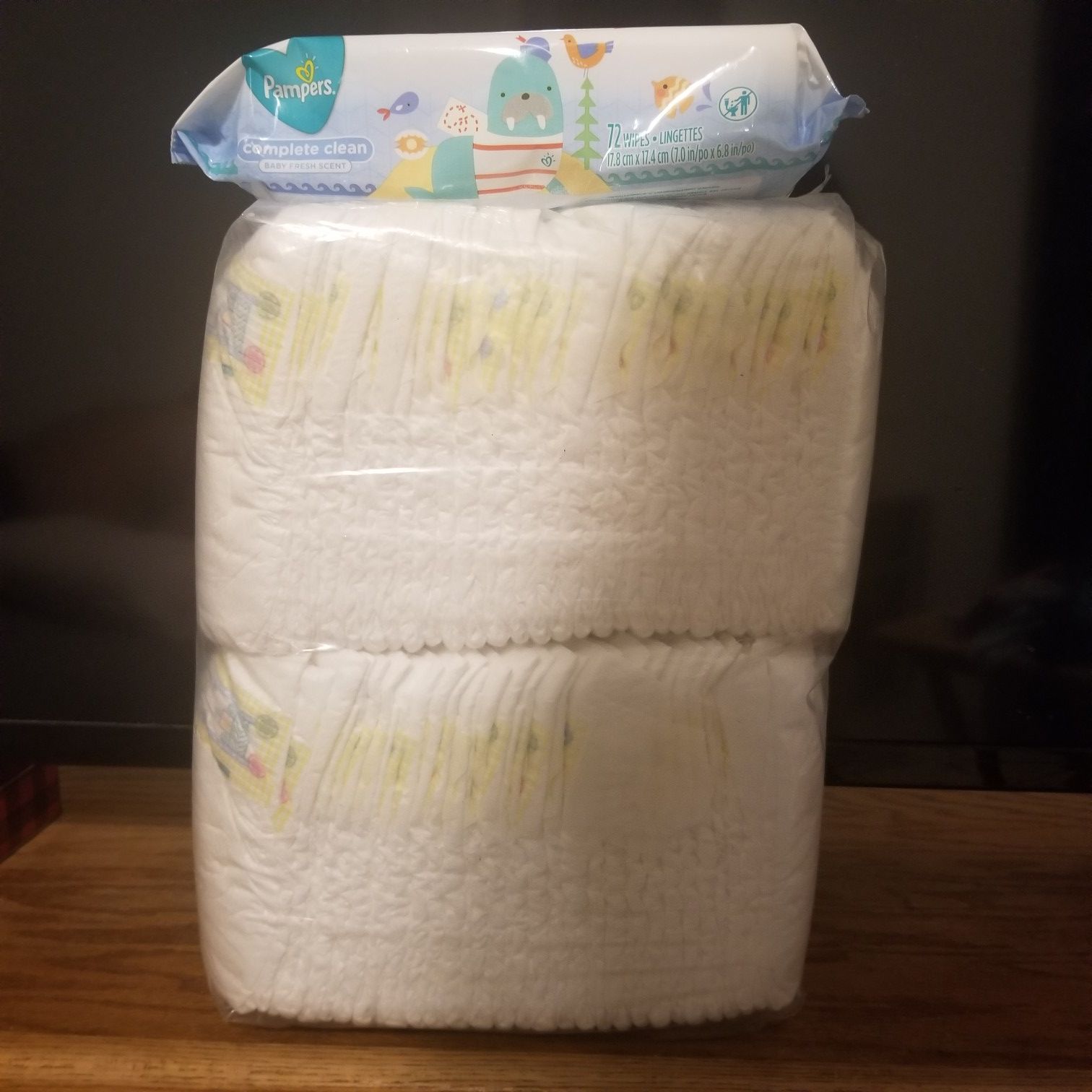 Newborn pampers with wipes 60 dippers