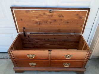 Vintage lane cedar trunk