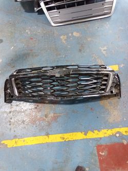 2023-2024 Chevrolet Traverse Front Grille