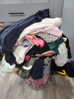 Kids Clothes/Ropa de niño y niña