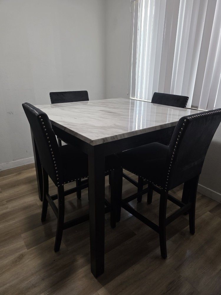 Dining Table Set For Sale (Includes Chairs)
