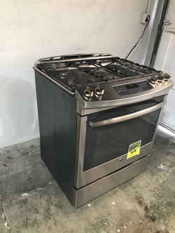 Natural gas stove