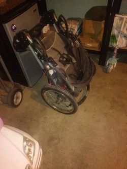 Tri stroller