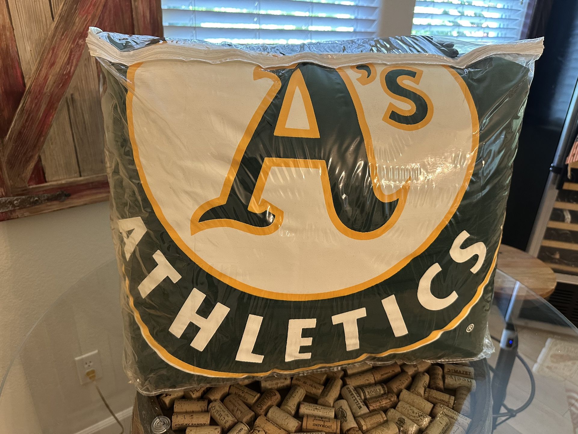 Oakland Athletics twin bed Comforter New never out of package
