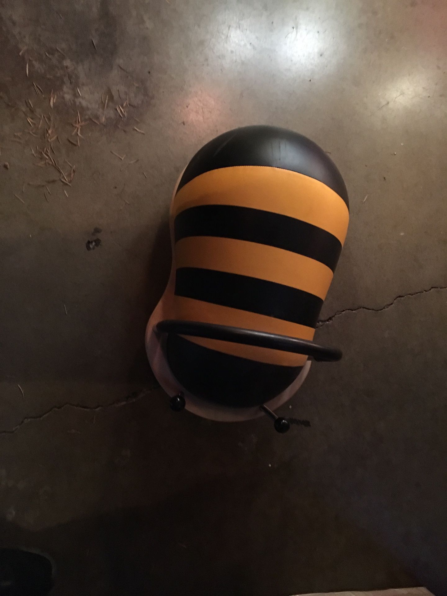 Bee ride on wiggled