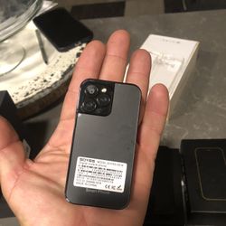 Mini iPhone 16