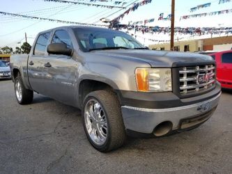 2008 GMC Sierra 1500 SLE Pickup 4D 5 3/4 ft