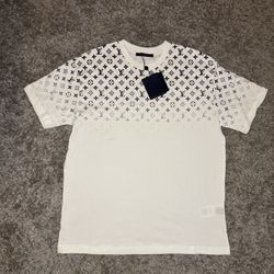 Lv Shirt Size L