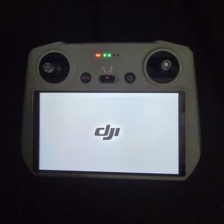 DJI Mini Pro 3 Remote Control. (DRONE NOT INCLUDED) Only Used A Hand Full Of Times. New Condition, Mint