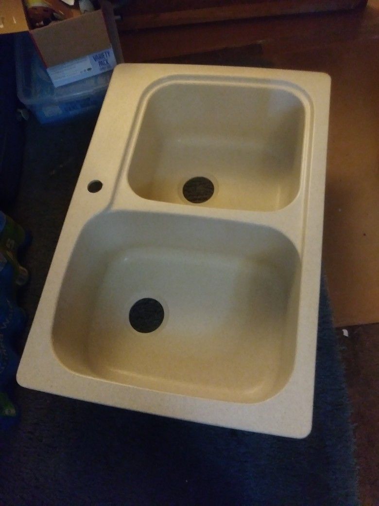 New (No Box) Swanstone Plumbing Fixture Mo. KSDB-3322