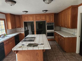 Kitchen gabinets