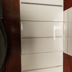 iPad 9th Generation 64gb Brand new Sealed 