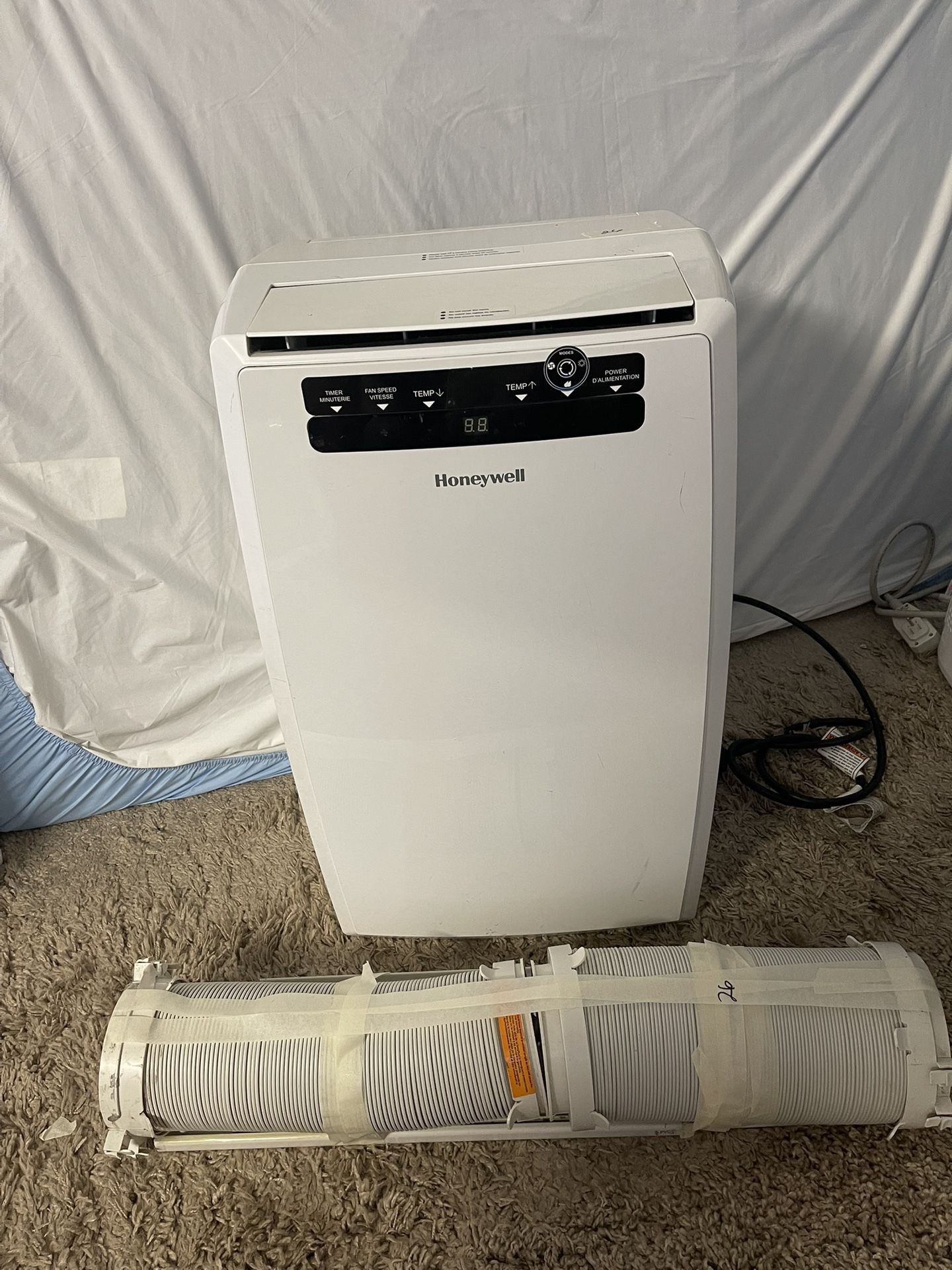 Portable AC Honeywell 12 K BTU !!