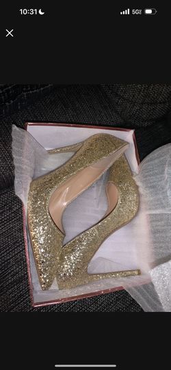 Women’s Gold Pump SIZE 12