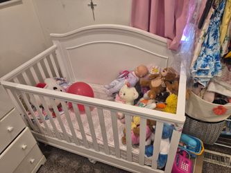 Crib 4 in 1