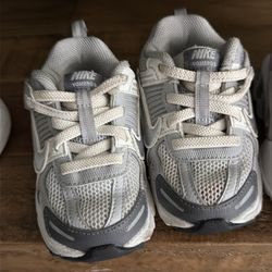 Nike toddler shoes