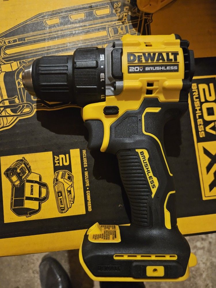 New dcd794 dewalt atomic drill tool only(firm 70.00)