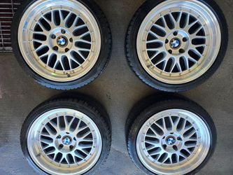 BMW 328i 18 inch Aftermarket F-07R Rims and Tires on great condition,  lug pattern 5x120mm