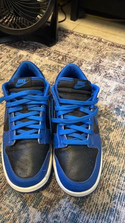 Nike shoes‘black and blue men size 9