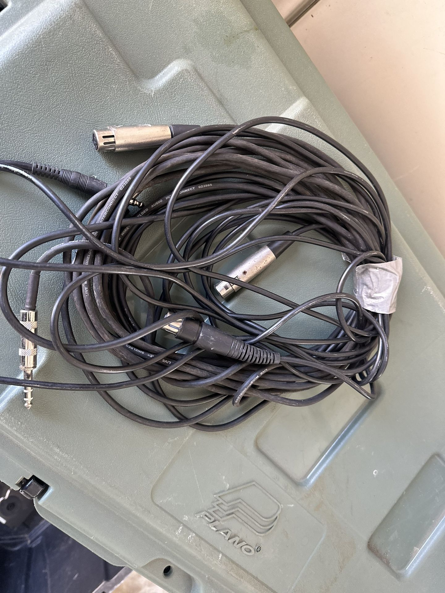 XLR TO 1/4