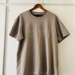 FEAR OF GOD ESSENTIALS T-Shirt 