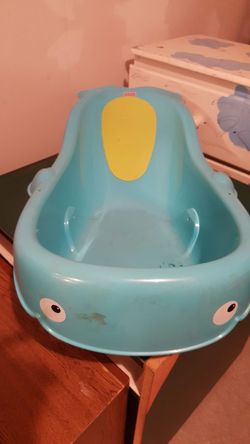 Baby bathtub, north Toledo