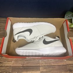Nike women's roshe one shoes sale cheap