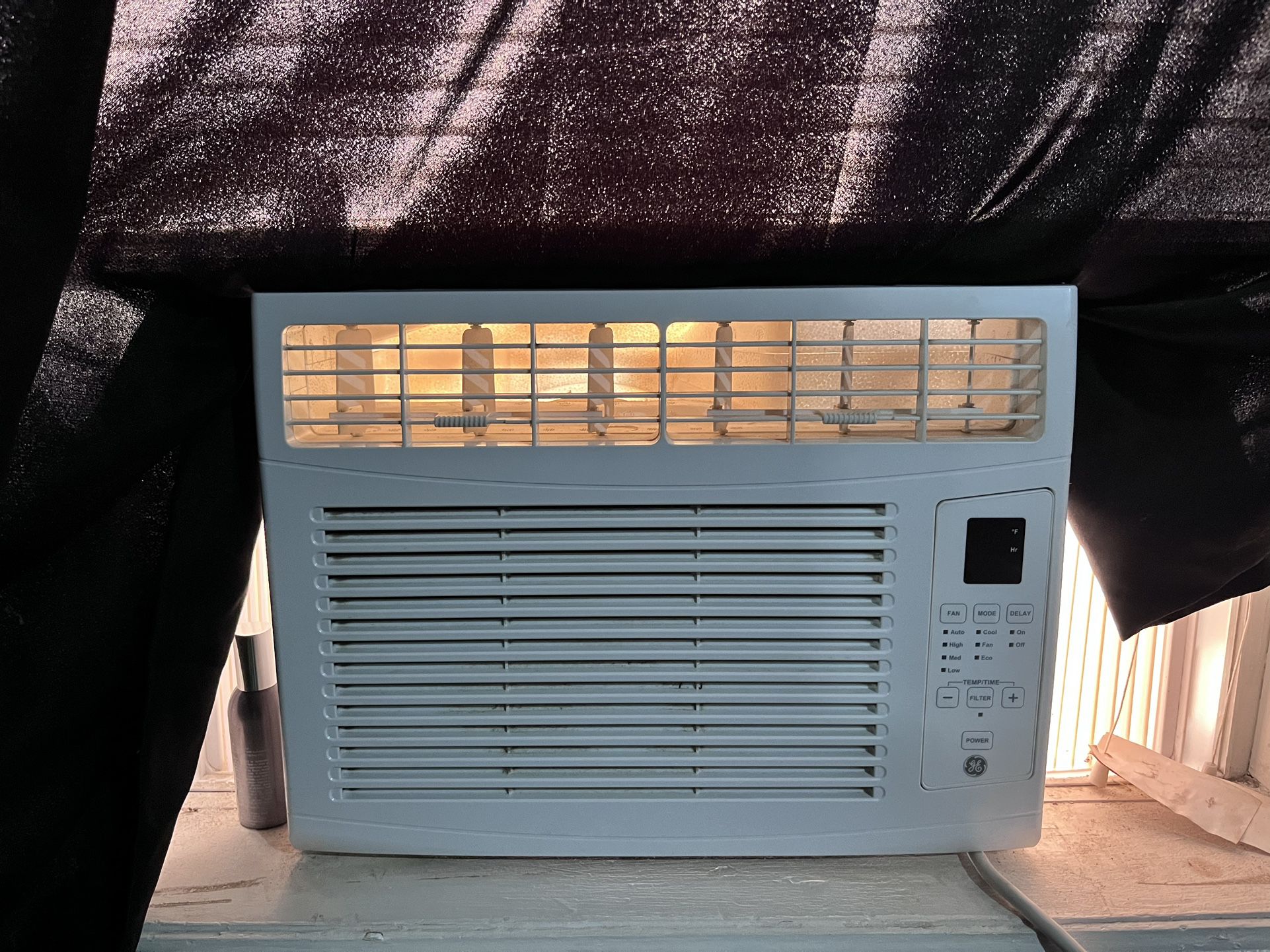 GE 6000 BTU Air conditioner 