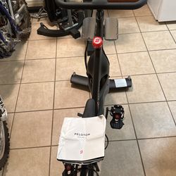 PELOTON (brand New)