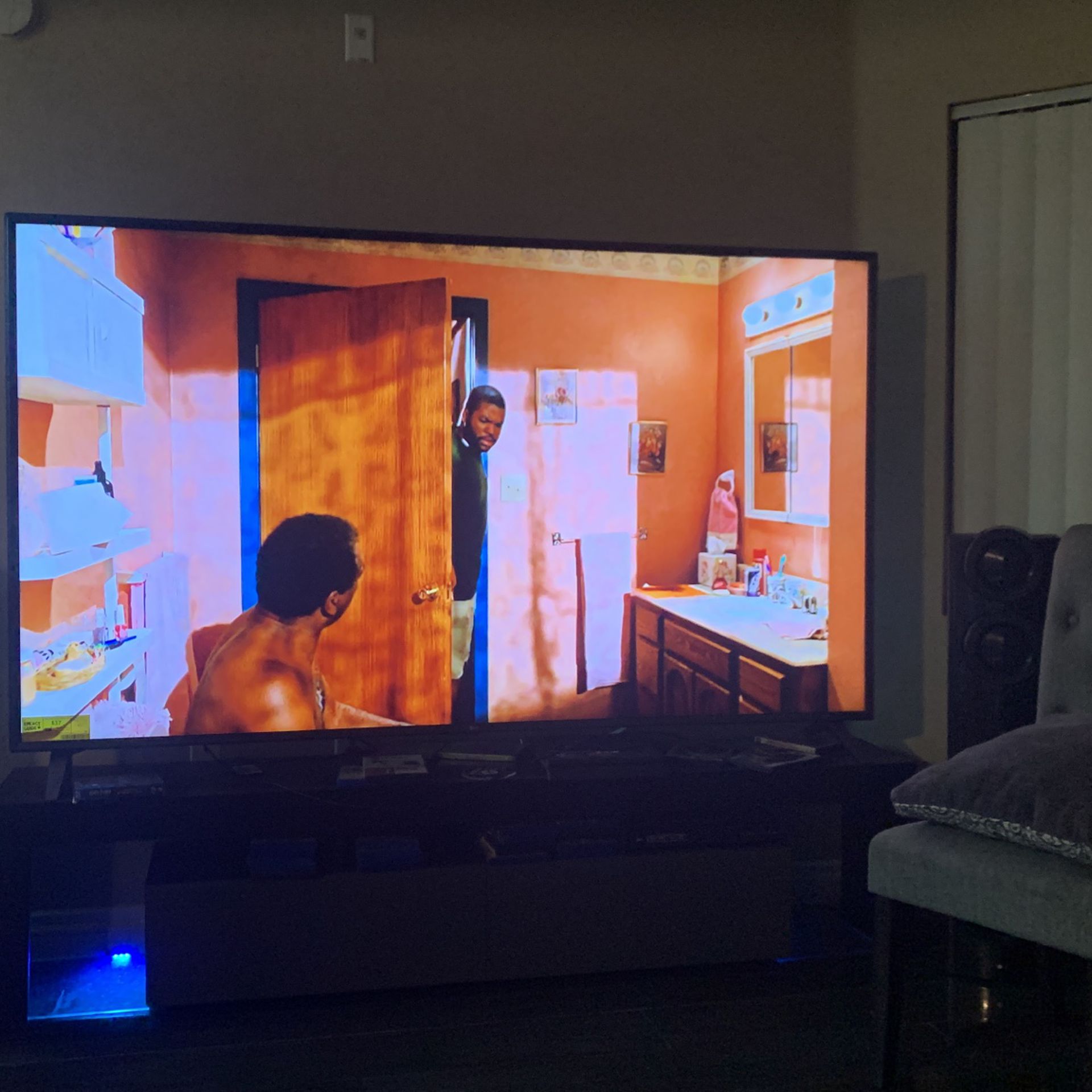 86inch LG TV  WITH REMOTE AND SURROUND SOUND 