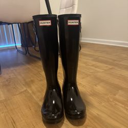 Hunter Rain Boots (Only Worn Once) Size 6