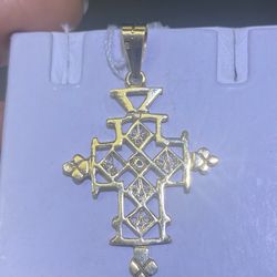 Cross pendant 14kt Yellow Gold 