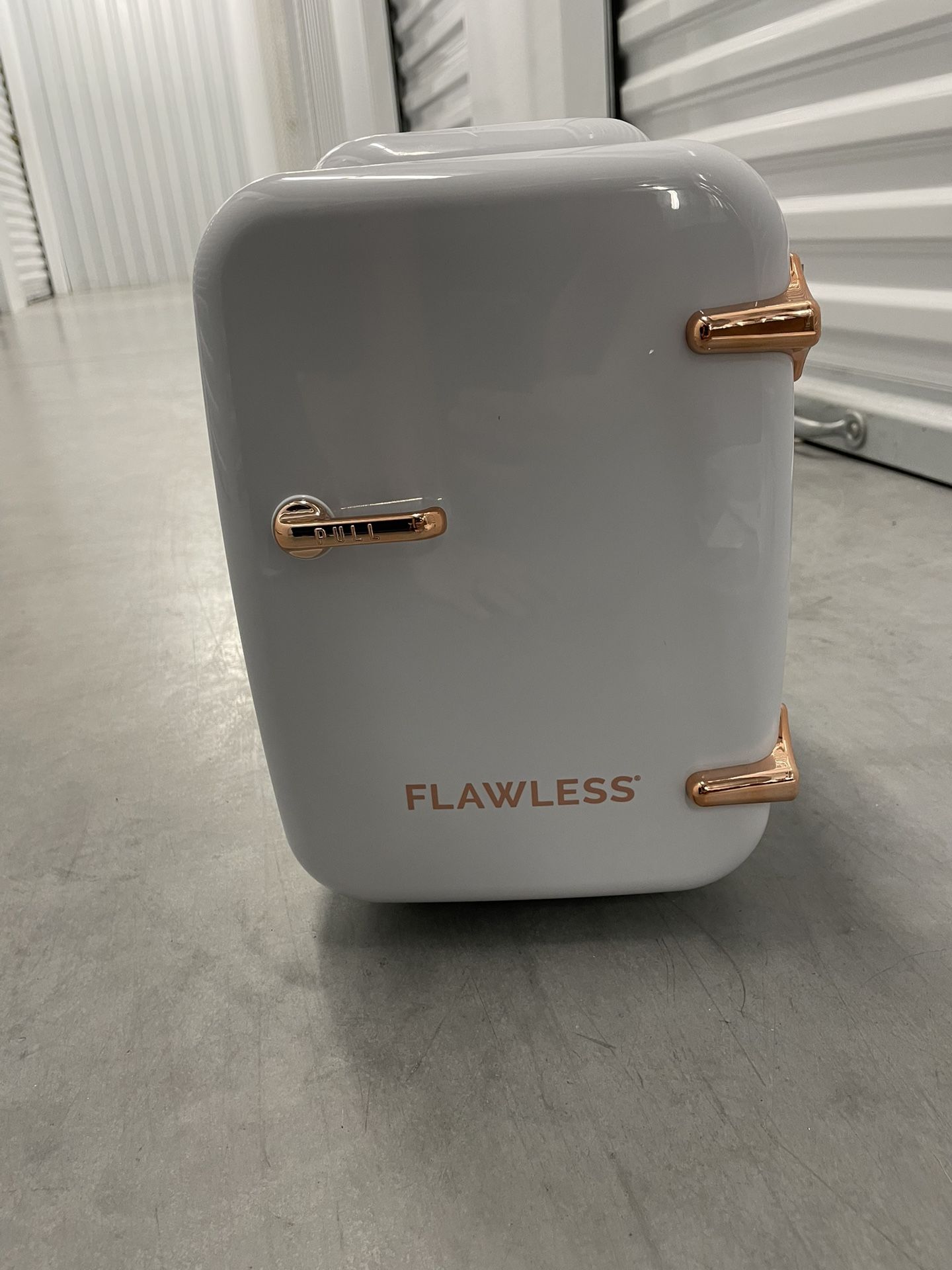 Mini Cosmetic Fridge