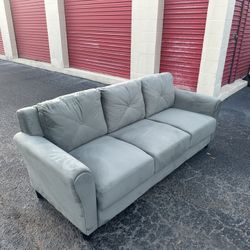 Comfy Nice Sofa Couch 🔥🔥