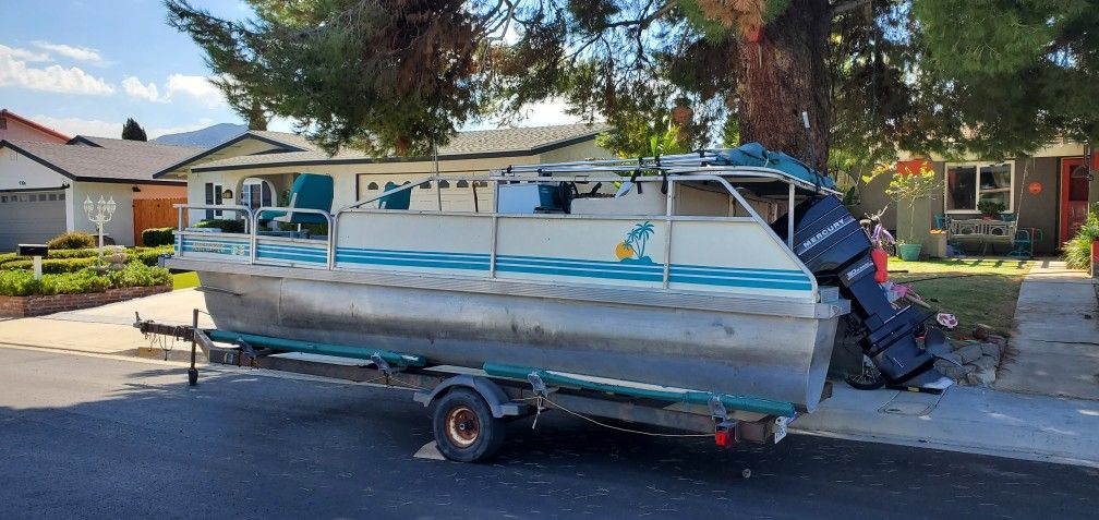 18 Foot Party Barge/Fishing Pontoon Boat