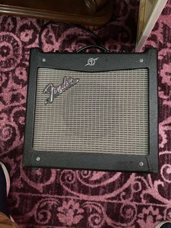 Fender Mustang 20w 1x8 guitar amp