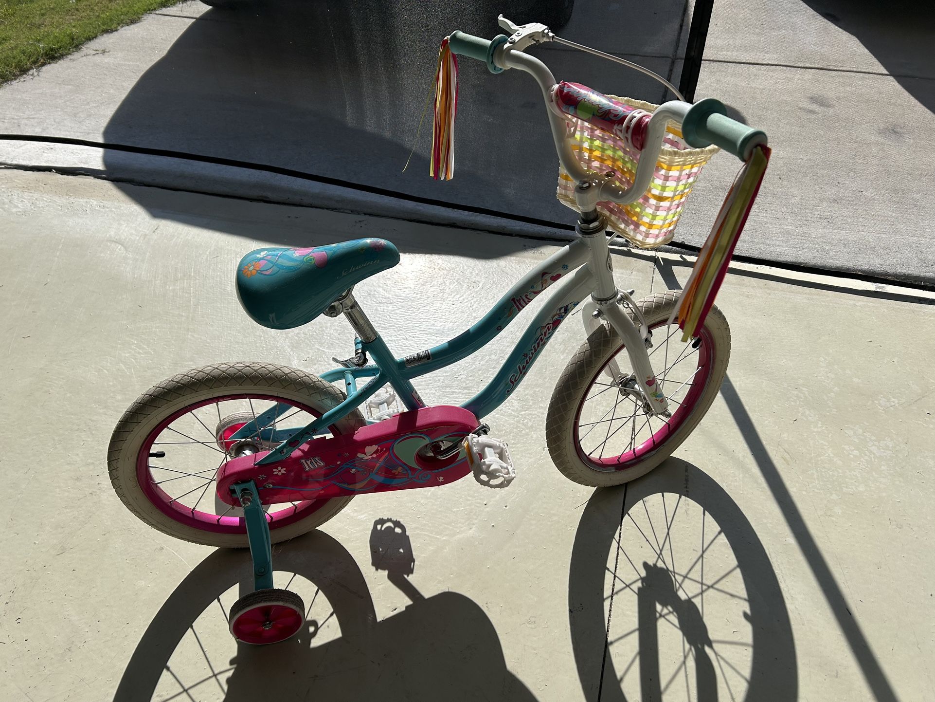 Girls Schwinn Bike
