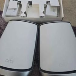 Orbi 850 Series Tri-band WiFi 6, 6Gbps, Router + Satellite