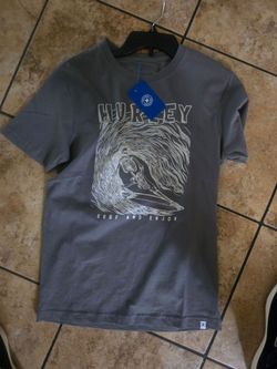 Nike mens shirt size small runs like.size medium