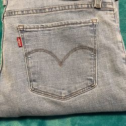 711 Skinny JeansWoman’s Levi’s 