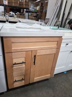 30" Modern Light Wood Bathroom Vanity with White Quartz Top