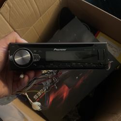 Pioneer Headunit- BT ready -DEH-S5000BT/ With Pigtail, Excellent Condition!