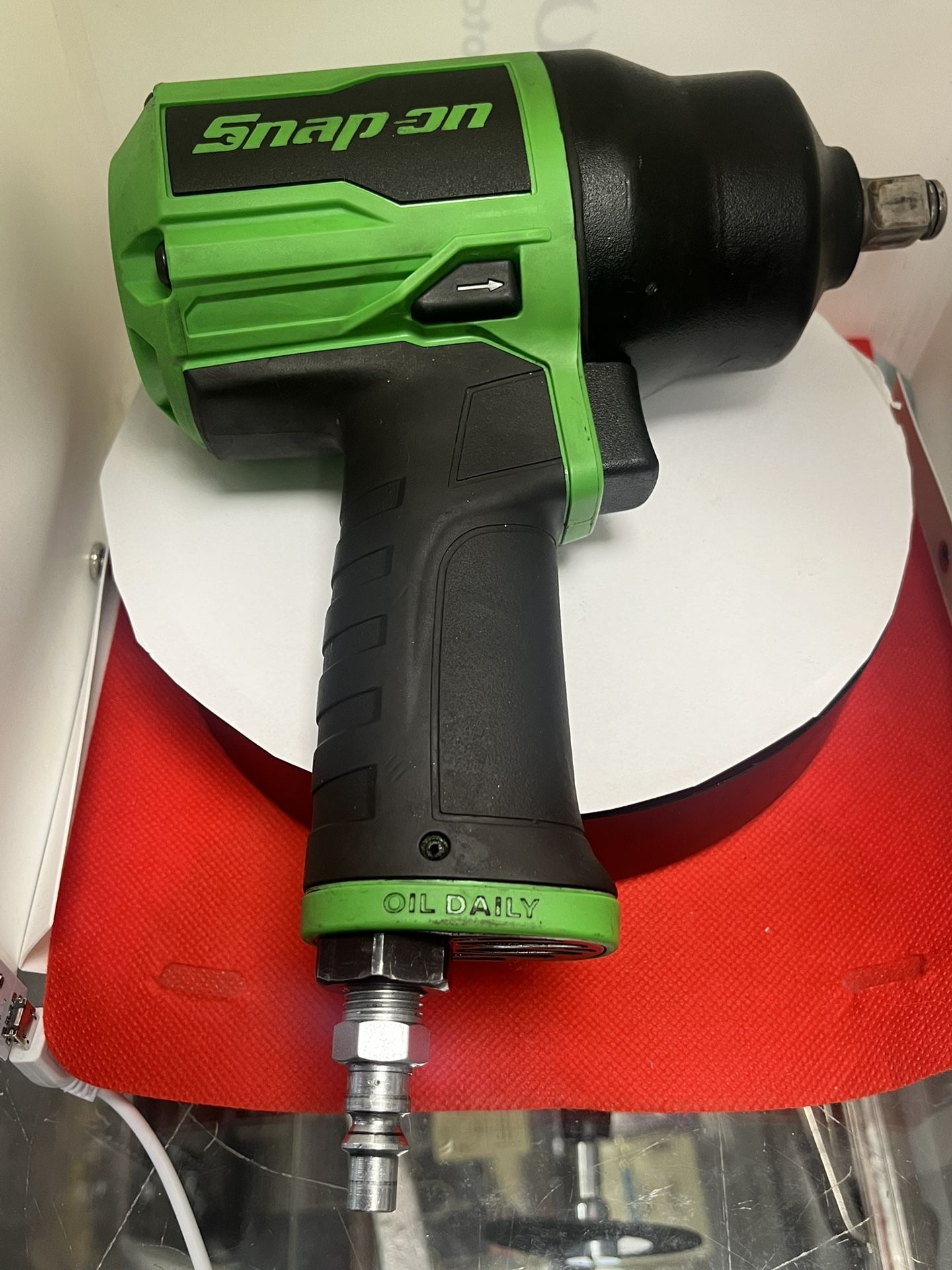 Snap-on 1/2 Inch Heavy Duty Air Impact Wrench PT850G Green