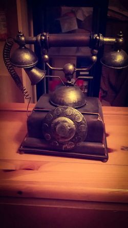 Telephone decor